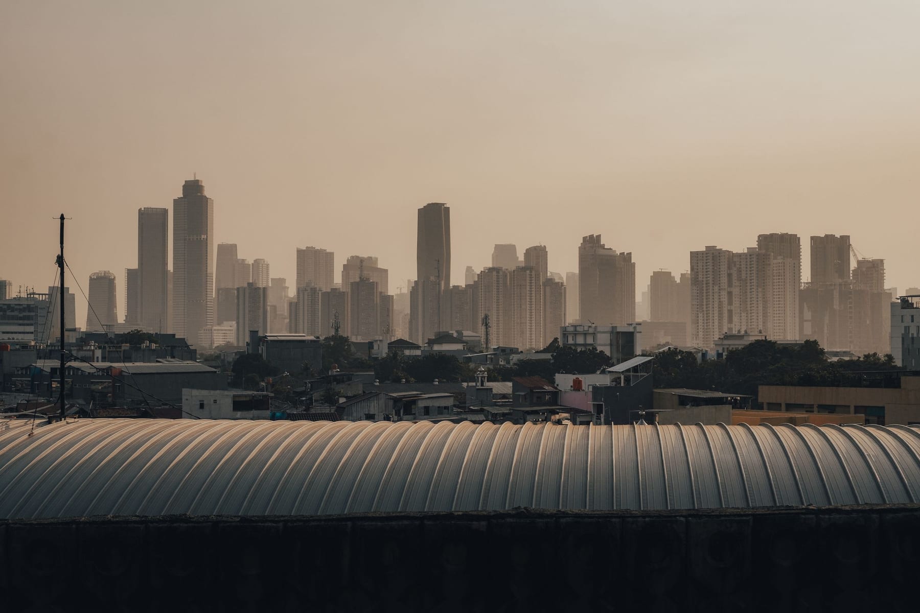 Cakrawala kota Jakarta (foto contoh)
